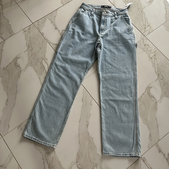 HOLLISTER Hight Rise Dad Jeans Light blue denim wash size 29 or 8 NEW NWT - Picture 2 of 12